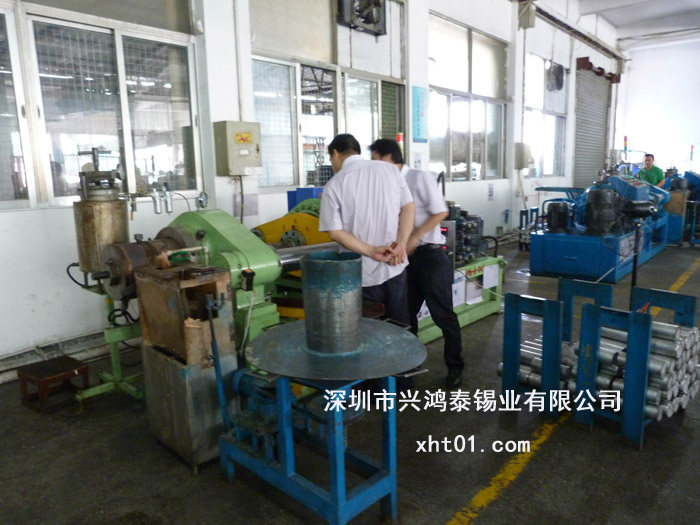 興鴻泰錫業生產車間